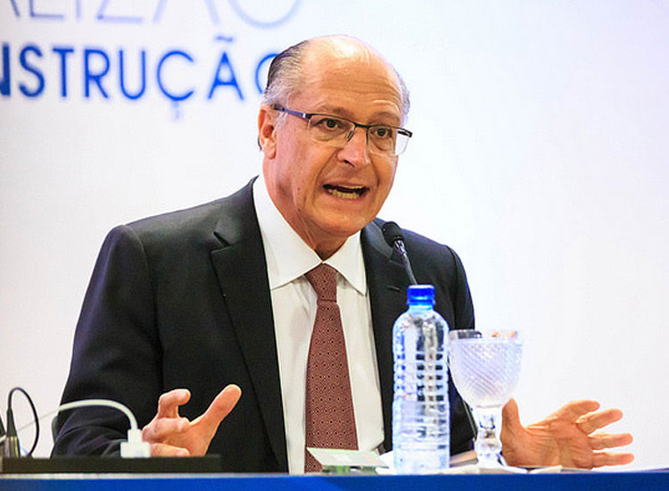 Alckmin usa Goku para mostrar evolução de propostas de governo