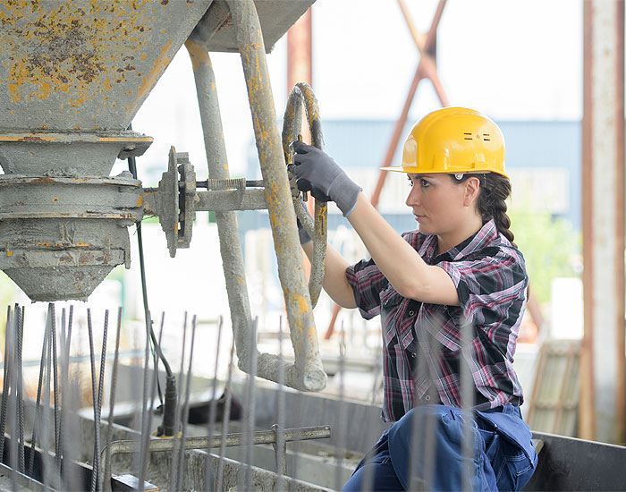 Presença das mulheres no setor de construção civil cresceu em 12 anos   