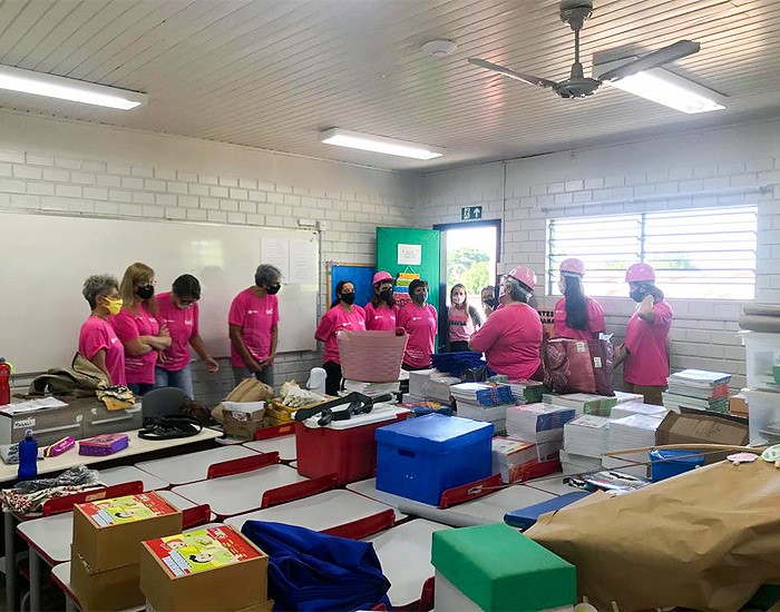Rede de lojas taQi recebe o Selo Rosa da ONG Mulher em Construção