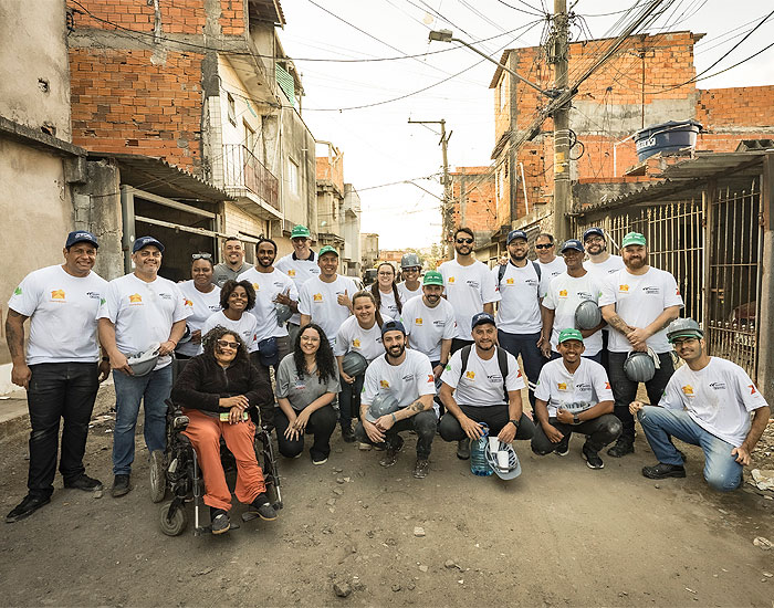 Amanco Wavin e Moradigna reformam quatro casas no Jardim Pantanal