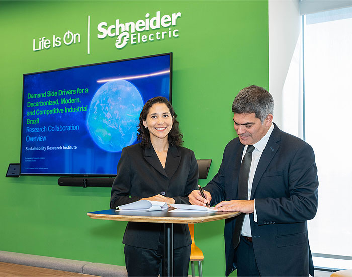 Schneider Electric e MDIC firmam acordo pela descarbonização industrial