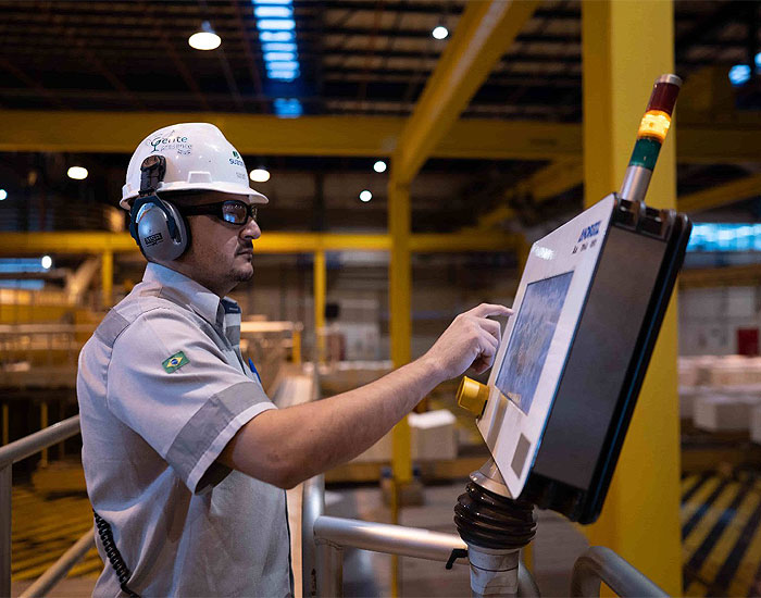 Aportes digitais da indústria crescem em quatro anos e fortalecem competitividade