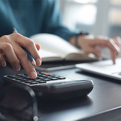 Inadimplência cai nas empresas, apura pesquisa do SPC Brasil e da CNDL