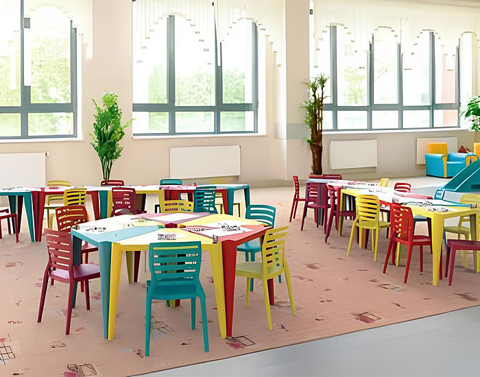 Tramontina doa mesas e cadeiras feitas de material reciclado do Rock in Rio 