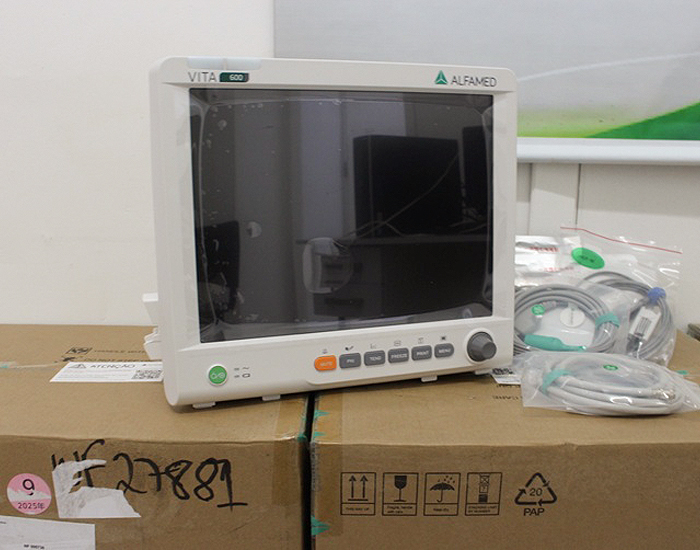 Soprano e Grupo Front doam monitores para Hospital Municipal Getúlio Vargas