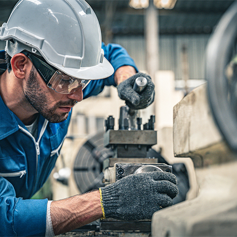 Empresários industriais estão pouco otimistas neste começo de ano, aponta CNI 