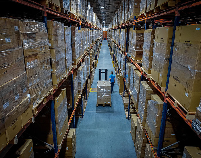 Blumenau Iluminação revela investimentos em fábrica, laboratório e CD 