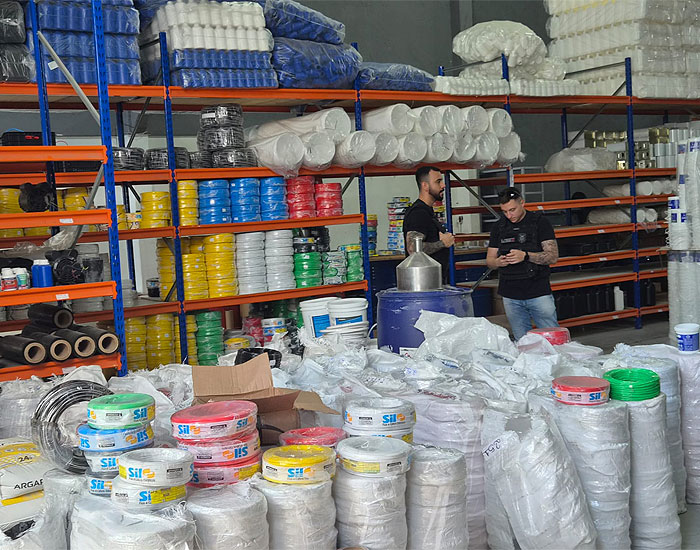 Polícia e Procon apreendem cabos falsificados com uso indevido da marca Sil 