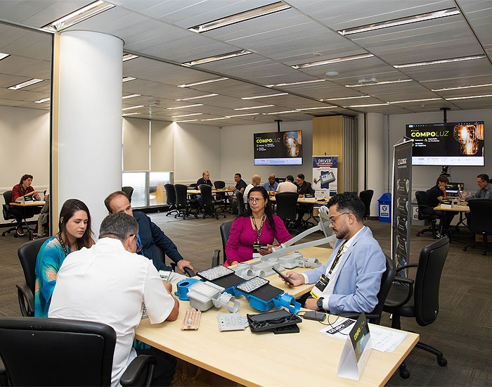 CompoLuz 2026 movimenta negócios e reforça inovação no setor de iluminação 