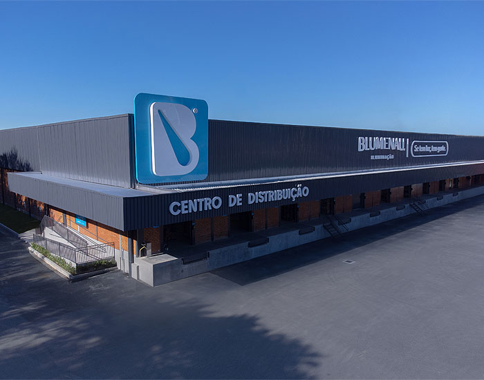 Blumenau Iluminação registra crescimento acima das expectativas no 1º semestre 